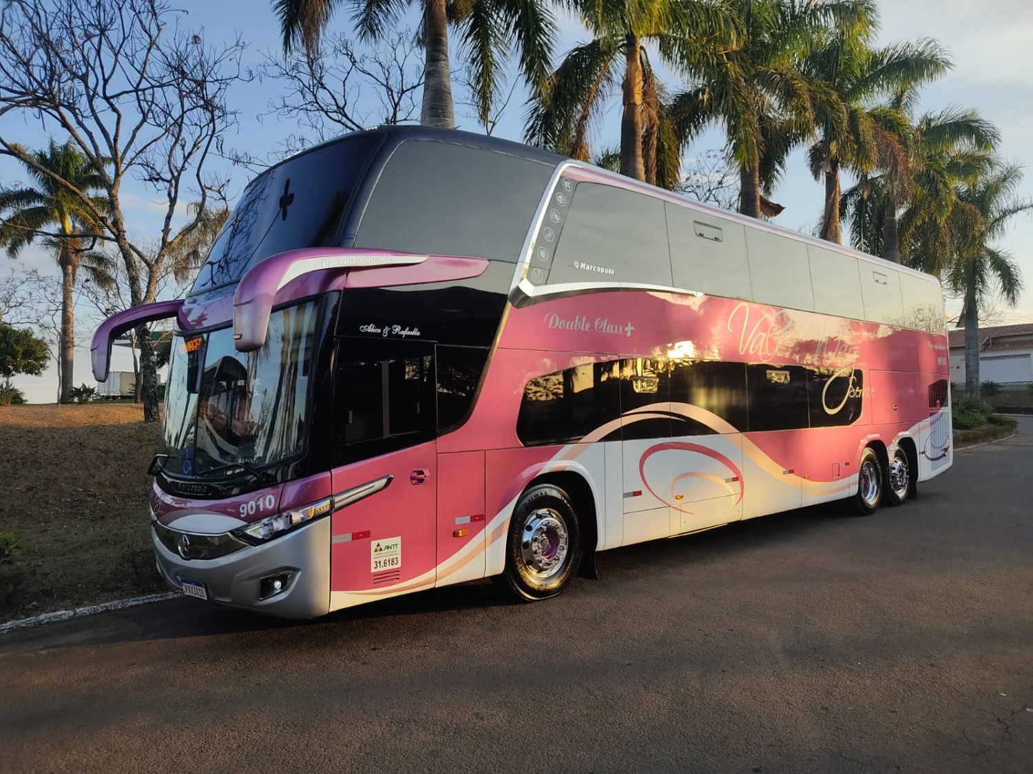 Ônibus Paradiso 1800 G7 - DD (Double Deck) - 60 Lugares Leito/Leito Turismo